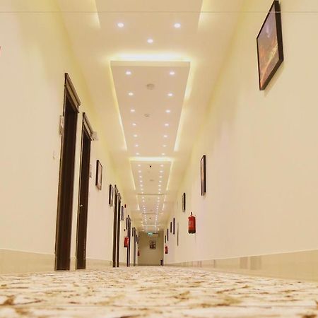Arcadia Hotel Suites Yarmouk Riad Exterior foto