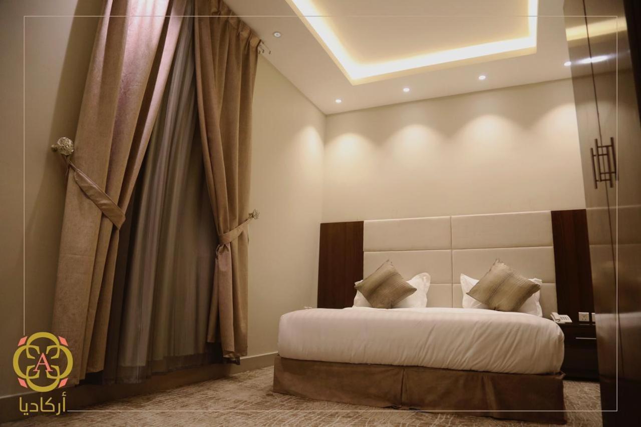 Arcadia Hotel Suites Yarmouk Riad Exterior foto